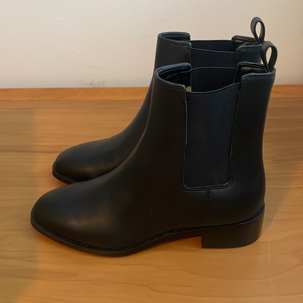 J Crew Black Chelsea Leather Easy Ankle Booties Boot Women's 6 EU 36 1/2 $188